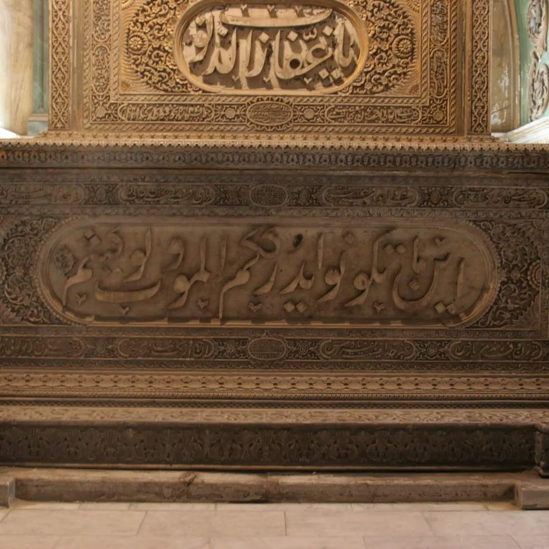 معرض الصور — 47